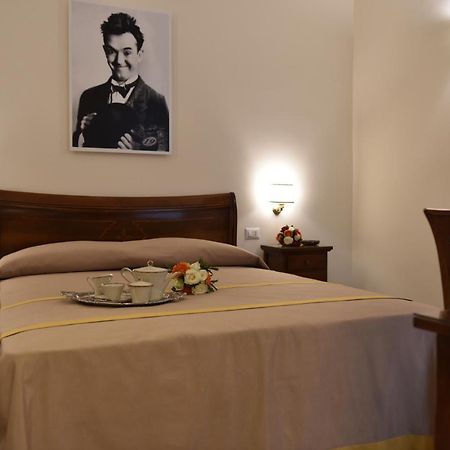 Bed and Breakfast Dimora Conte Di Ruvo Nápoles Exterior foto