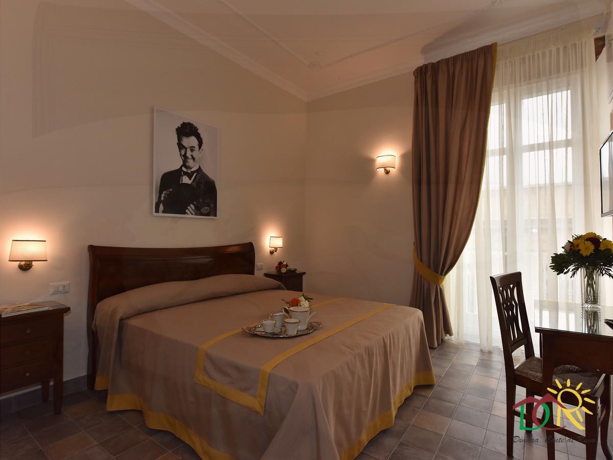 Bed and Breakfast Dimora Conte Di Ruvo Nápoles Exterior foto